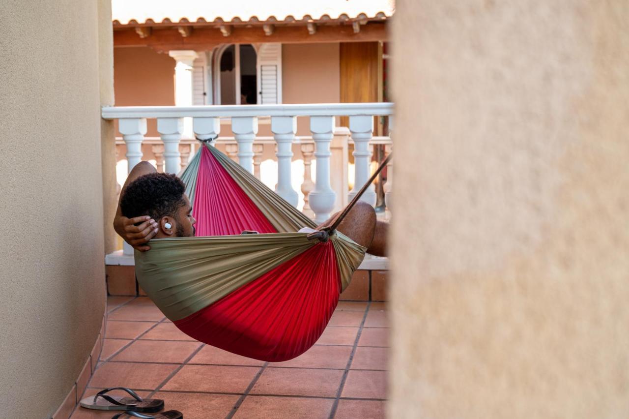 Duque Nest Hostel 아데제 외부 사진