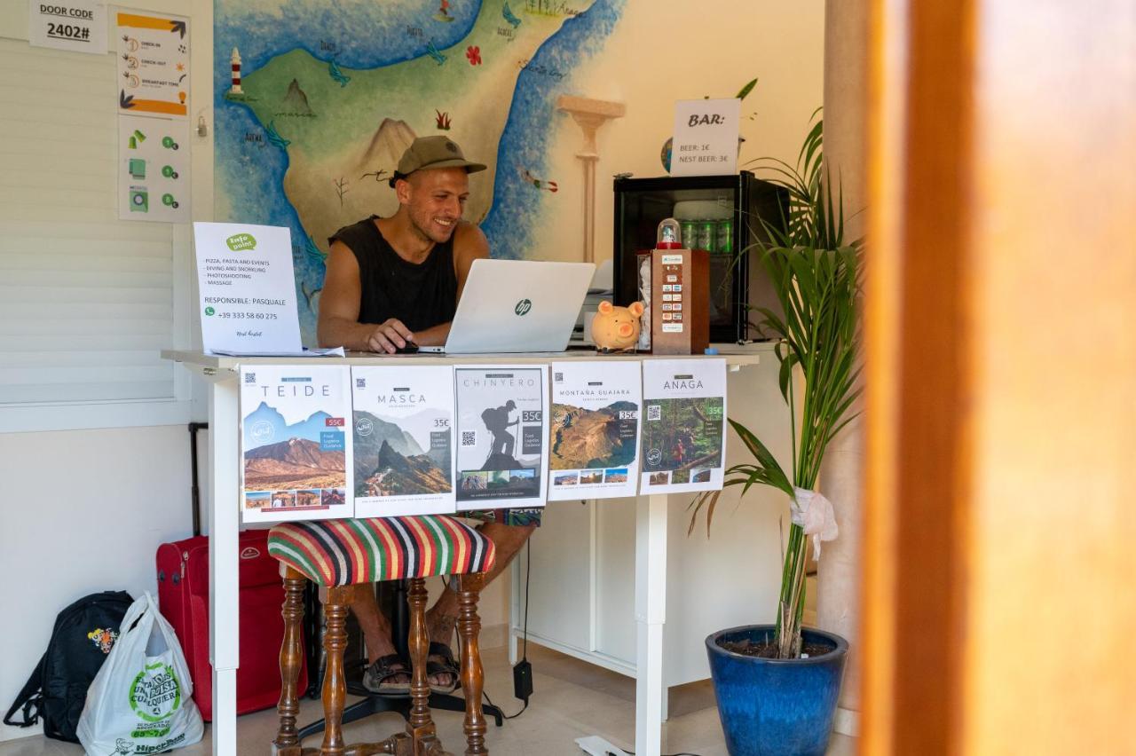 Duque Nest Hostel 아데제 외부 사진