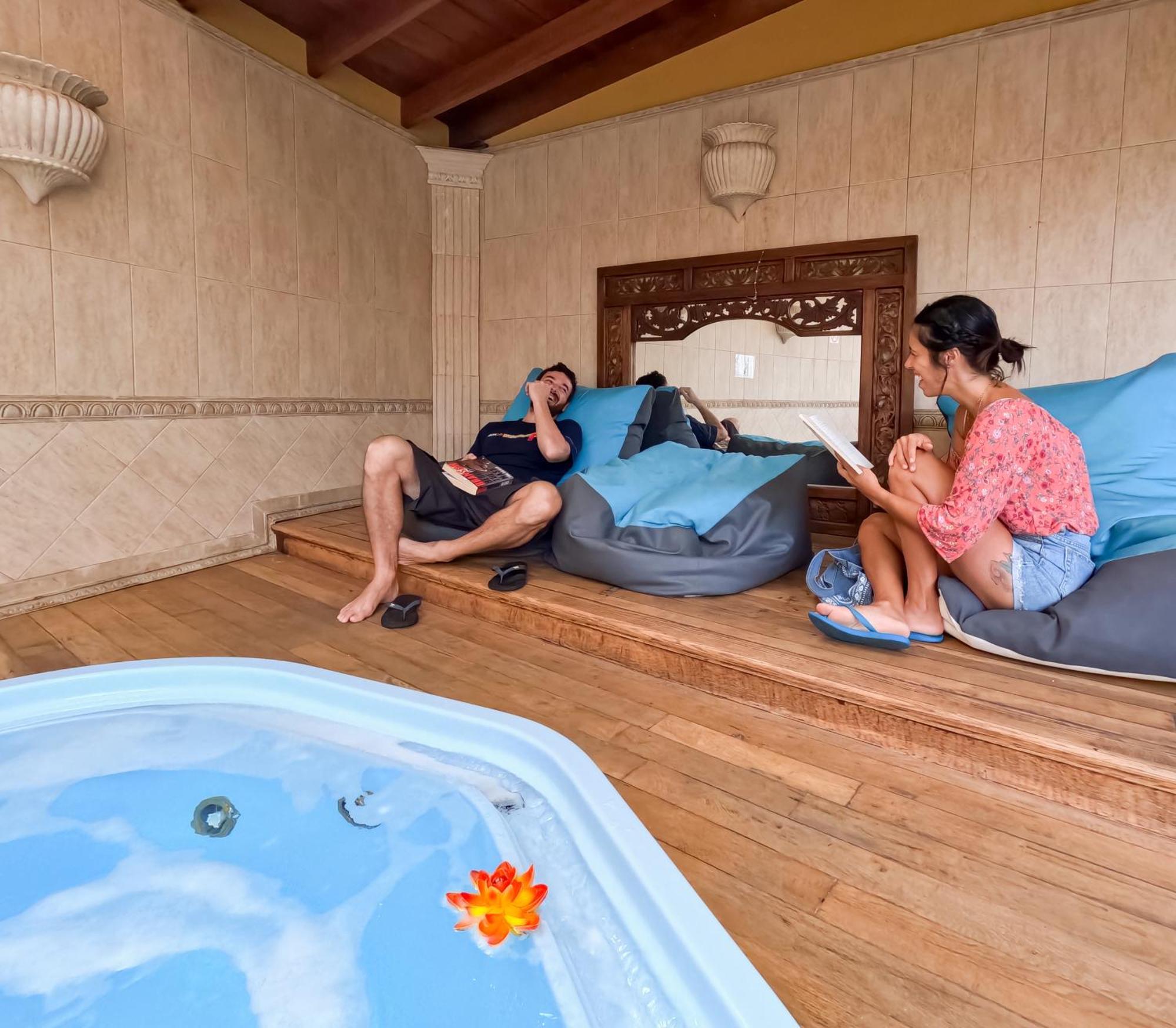Duque Nest Hostel 아데제 외부 사진